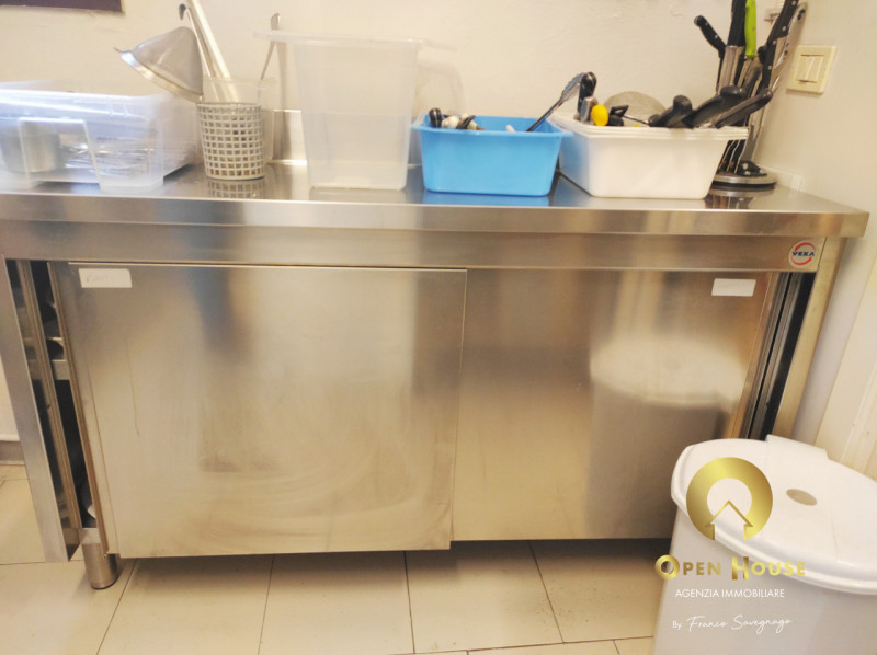 OPEN HOUSE by Franco Savegnago presenta l'affitto dell'attività ed arredamento per attività di Ba...