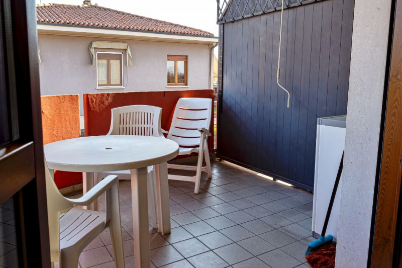 VICENZA - ZONA DI POLEGGE: AMPIO MINI AL PIANO PRIMO, COMPLETAMENTE ARREDATO E CON GARAGE - RIF. ...