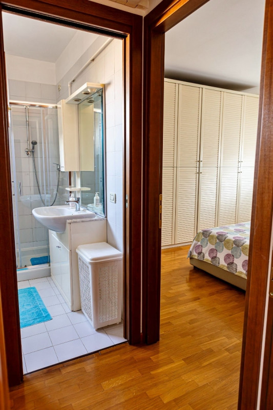 VICENZA - ZONA DI POLEGGE: AMPIO MINI AL PIANO PRIMO, COMPLETAMENTE ARREDATO E CON GARAGE - RIF. ...