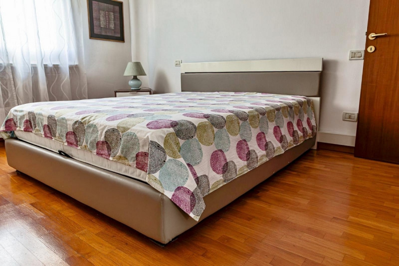 VICENZA - ZONA DI POLEGGE: AMPIO MINI AL PIANO PRIMO, COMPLETAMENTE ARREDATO E CON GARAGE - RIF. ...