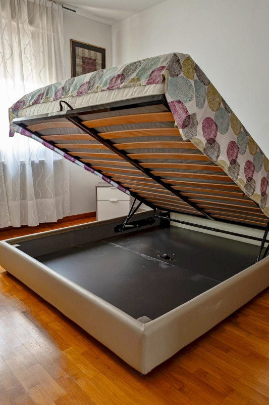 VICENZA - ZONA DI POLEGGE: AMPIO MINI AL PIANO PRIMO, COMPLETAMENTE ARREDATO E CON GARAGE - RIF. ...