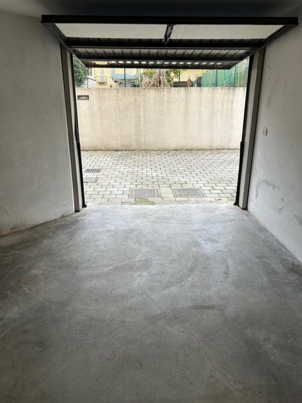 VICENZA - ZONA DI POLEGGE: AMPIO MINI AL PIANO PRIMO, COMPLETAMENTE ARREDATO E CON GARAGE - RIF. ...