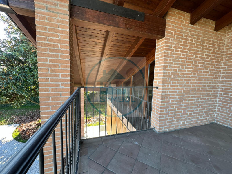 In una tranquilla zona residenziale di San Giorgio delle Pertiche, lontana dal traffico ma a poch...