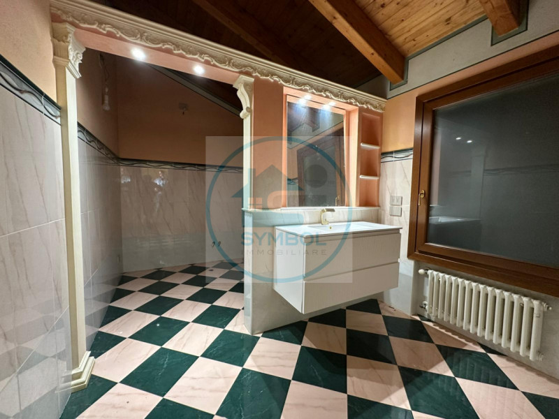 In una tranquilla zona residenziale di San Giorgio delle Pertiche, lontana dal traffico ma a poch...