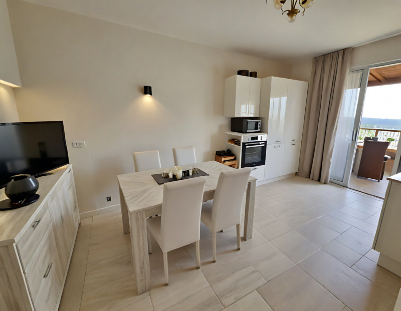 (Per INFO Cristina 3389226442) A soli 5 minuti di strada da Selvazzano Dentro, in una zona tranqu...