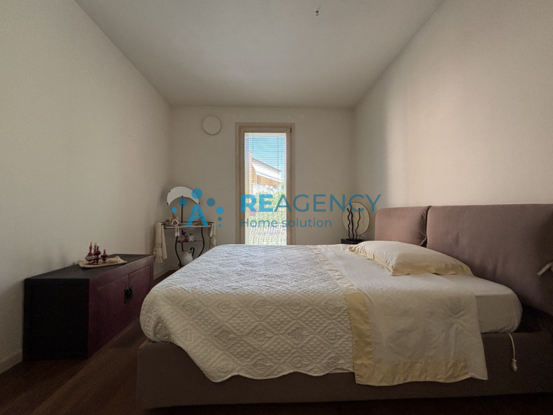 Se cerchi una casa comoda, luminosa e con vista panoramica, questa soluzione fa al caso tuo! Situ...