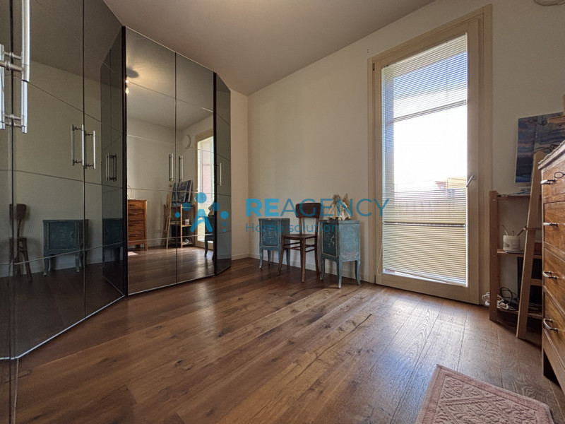 Se cerchi una casa comoda, luminosa e con vista panoramica, questa soluzione fa al caso tuo! Situ...