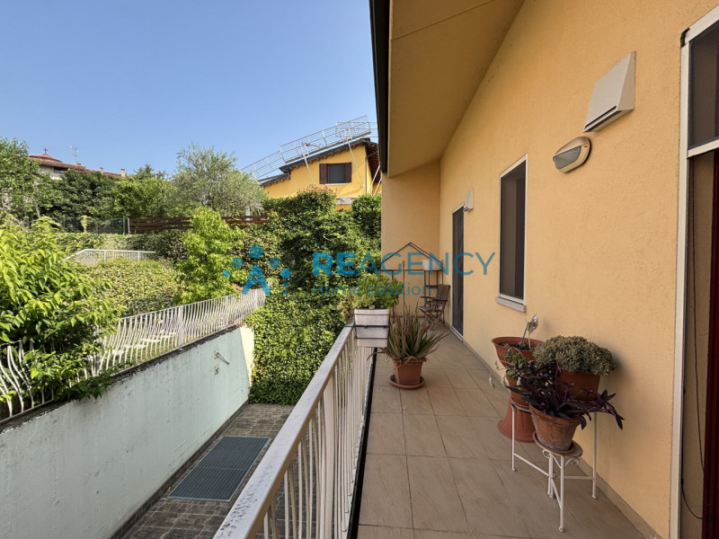 Se cerchi una casa comoda, luminosa e con vista panoramica, questa soluzione fa al caso tuo! Situ...