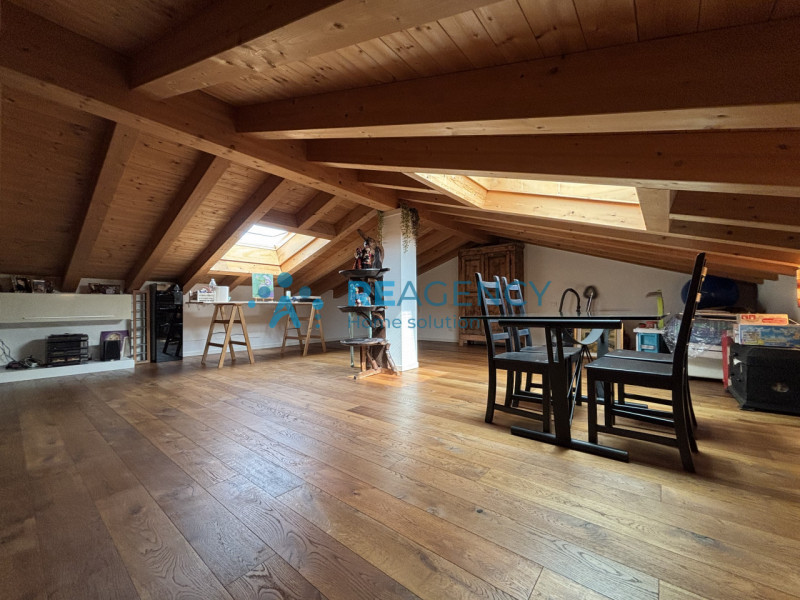 Se cerchi una casa comoda, luminosa e con vista panoramica, questa soluzione fa al caso tuo! Situ...