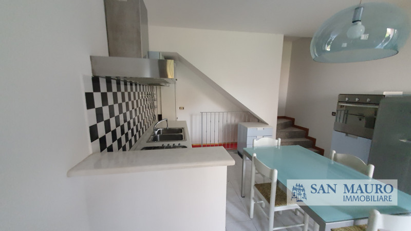 TORRI DI QUARTESOLO - MAROLA: In zona ben servita proponiamo una soluzione abitativa arredata svi...