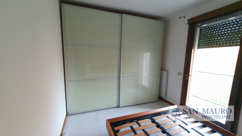 TORRI DI QUARTESOLO - MAROLA: In zona ben servita proponiamo una soluzione abitativa arredata svi...