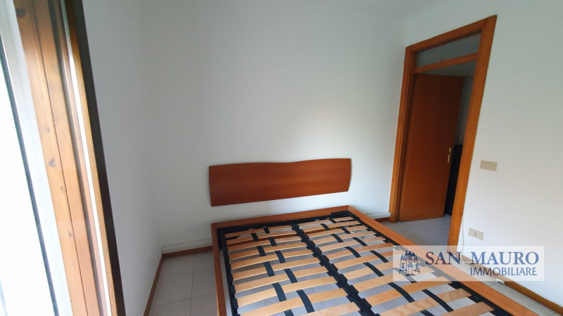 TORRI DI QUARTESOLO - MAROLA: In zona ben servita proponiamo una soluzione abitativa arredata svi...