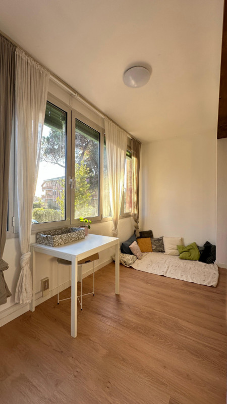 Alla Guizza, in via Pascoli, proponiamo in vendita un appartamento completamente ristrutturato e ...