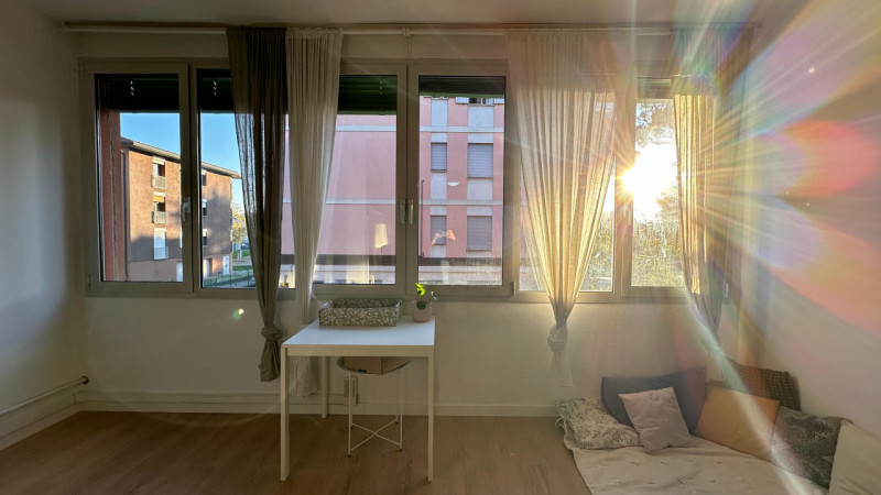 Alla Guizza, in via Pascoli, proponiamo in vendita un appartamento completamente ristrutturato e ...