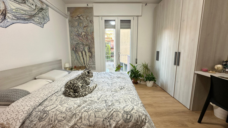 Alla Guizza, in via Pascoli, proponiamo in vendita un appartamento completamente ristrutturato e ...