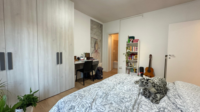 Alla Guizza, in via Pascoli, proponiamo in vendita un appartamento completamente ristrutturato e ...