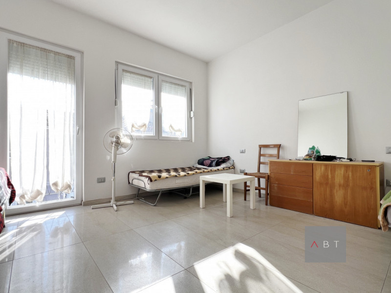 Situata in centro paese, casa singola ristrutturata nel 2024 e composta di: ingresso, cucina, sal...