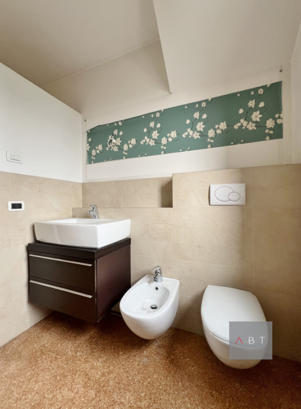 Situata in zona Arcella-San Bellino, porzione di trifamiliare di testa ristrutturata nel 2021 e c...