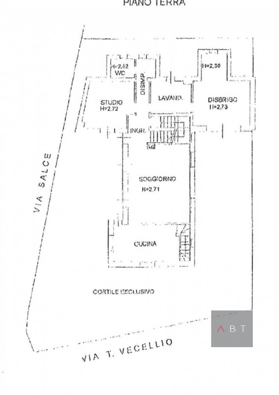 Situata in zona Arcella-San Bellino, porzione di trifamiliare di testa ristrutturata nel 2021 e c...