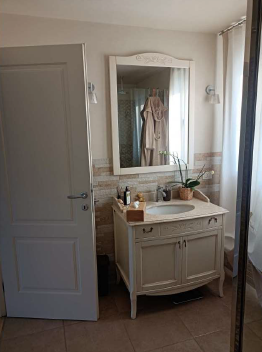 Rif. A.A.47-252

Vendita all'asta - villa con giardino in data 18 dicembre 2025

Descrizione: tra...