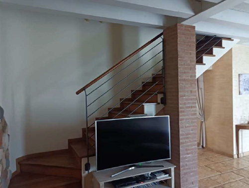 Rif. A.A.47-252

Vendita all'asta - villa con giardino in data 18 dicembre 2025

Descrizione: tra...