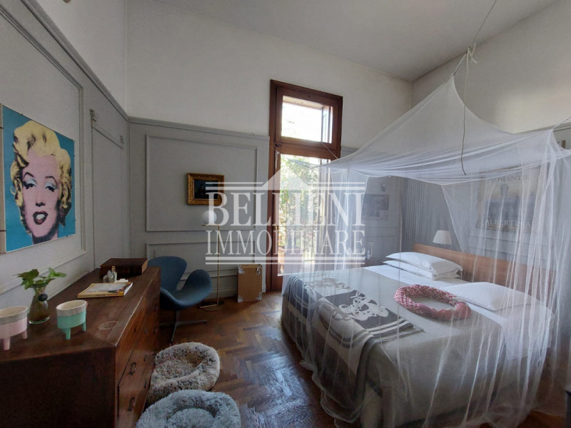 CENTRO STORICO: Nel cuore del centro storico, all’interno di un elegante Palazzo quattrocentesco ...