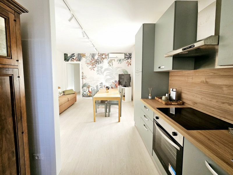 Proponiamo in affitto transitorio un accogliente appartamento, situato nella tranquilla e verdegg...