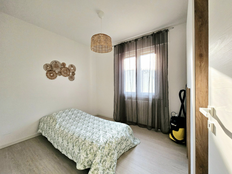 Proponiamo in affitto transitorio un accogliente appartamento, situato nella tranquilla e verdegg...