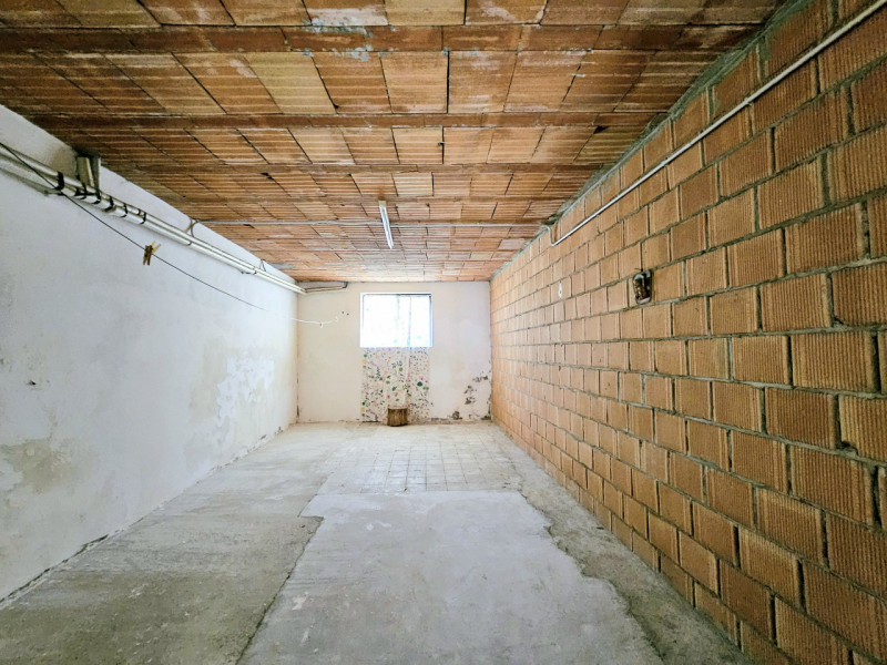 Proponiamo in affitto transitorio un accogliente appartamento, situato nella tranquilla e verdegg...