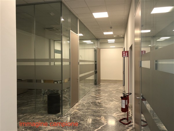 Rif. 1411 - C – ANTONIO – Per informazioni: 338.4892021
EUROMEDIA propone in locazione un immobil...