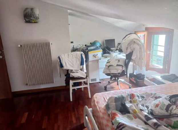 Rif. A.A.62-24

Vendita all'asta - abitazione di testa su 2 piani con giardino in data 19 dicembr...