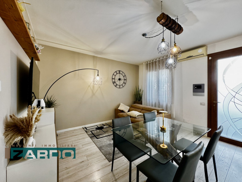 Rif. A-305 (per info 350 5383983 | Giacomo)

Proponiamo in vendita APPARTAMENTO al piano terra di...