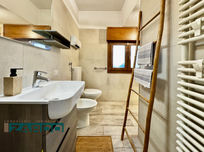 Rif. A-305 (per info 350 5383983 | Giacomo)

Proponiamo in vendita APPARTAMENTO al piano terra di...