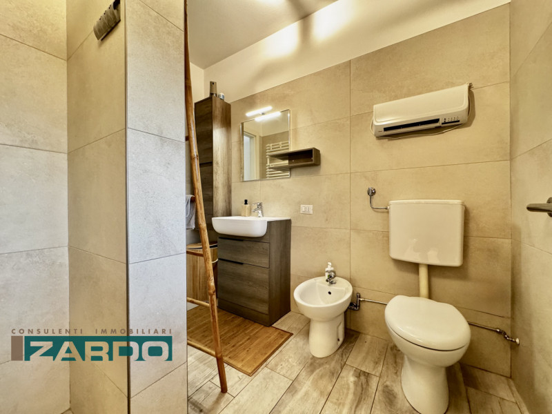 Rif. A-305 (per info 350 5383983 | Giacomo)

Proponiamo in vendita APPARTAMENTO al piano terra di...