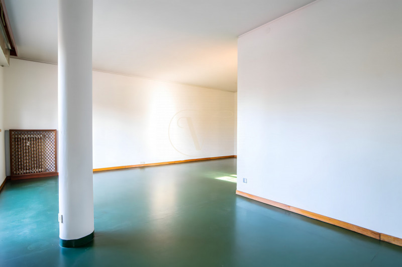 Scopri un'opportunità unica nel cuore di Città Giardino, una delle zone più ambite di Padova. Pro...