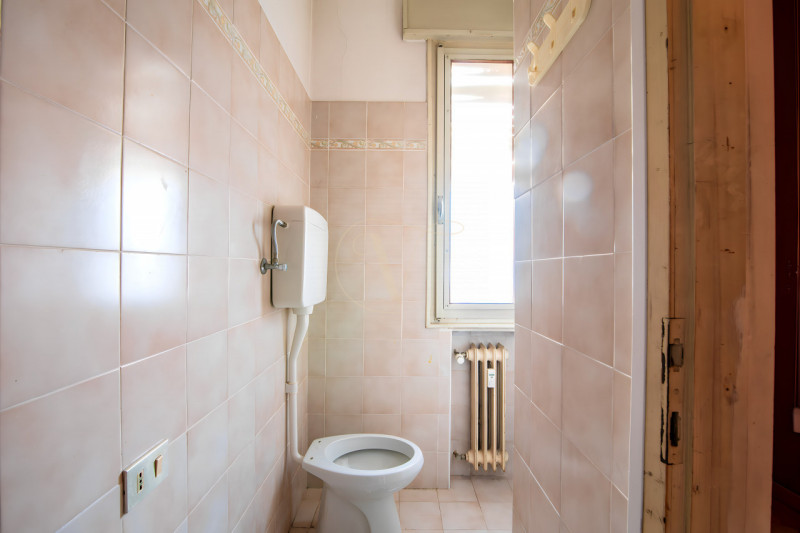 Scopri un'opportunità unica nel cuore di Città Giardino, una delle zone più ambite di Padova. Pro...