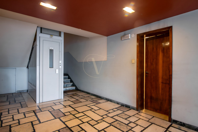 Scopri un'opportunità unica nel cuore di Città Giardino, una delle zone più ambite di Padova. Pro...