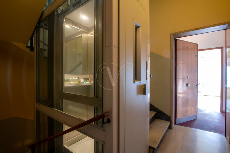 Scopri un'opportunità unica nel cuore di Città Giardino, una delle zone più ambite di Padova. Pro...