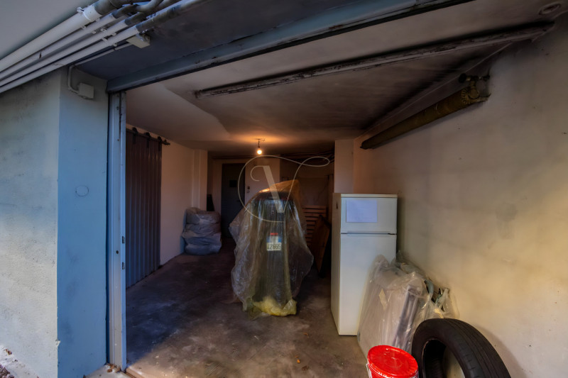 Scopri un'opportunità unica nel cuore di Città Giardino, una delle zone più ambite di Padova. Pro...