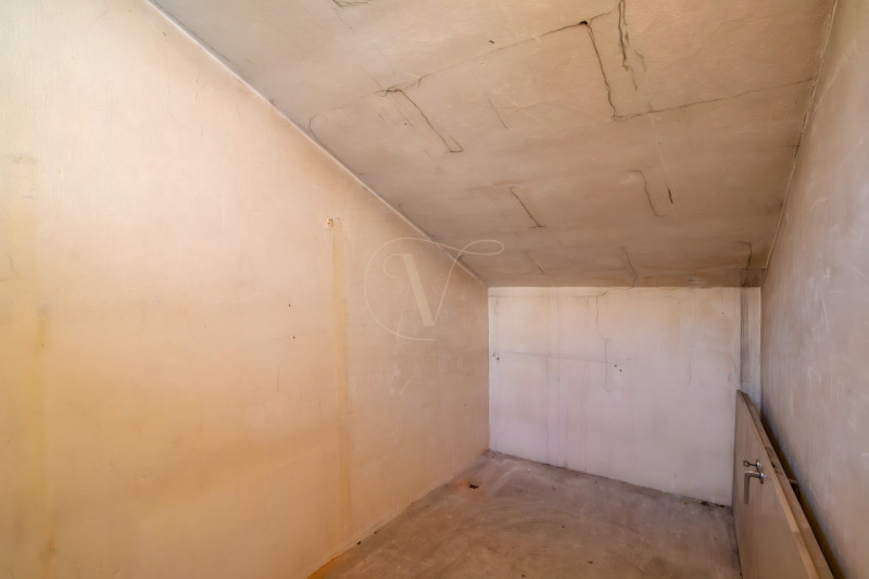 Scopri un'opportunità unica nel cuore di Città Giardino, una delle zone più ambite di Padova. Pro...