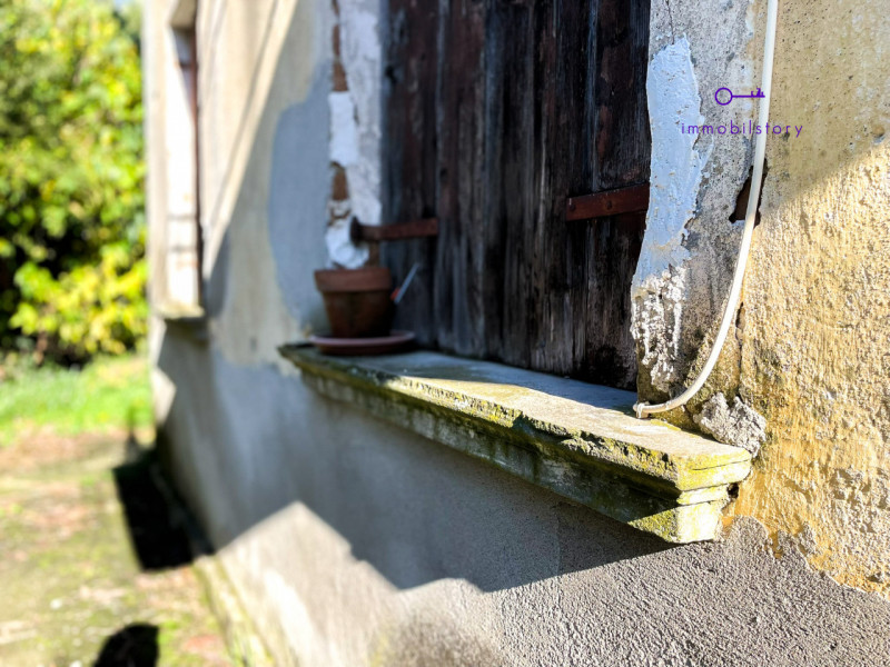 Ci sono case che non ti conquistano al primo sguardo, ma ti restano in mente.
Non tanto per com’e...