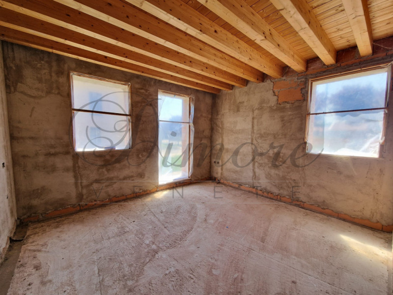 VILLANOVA DI CAMPOSAMPIERO: PORZIONE DI BIFAMILIARE AL GREZZO
A Murelle di Villanova di Camposamp...