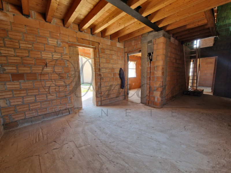 VILLANOVA DI CAMPOSAMPIERO: PORZIONE DI BIFAMILIARE AL GREZZO
A Murelle di Villanova di Camposamp...