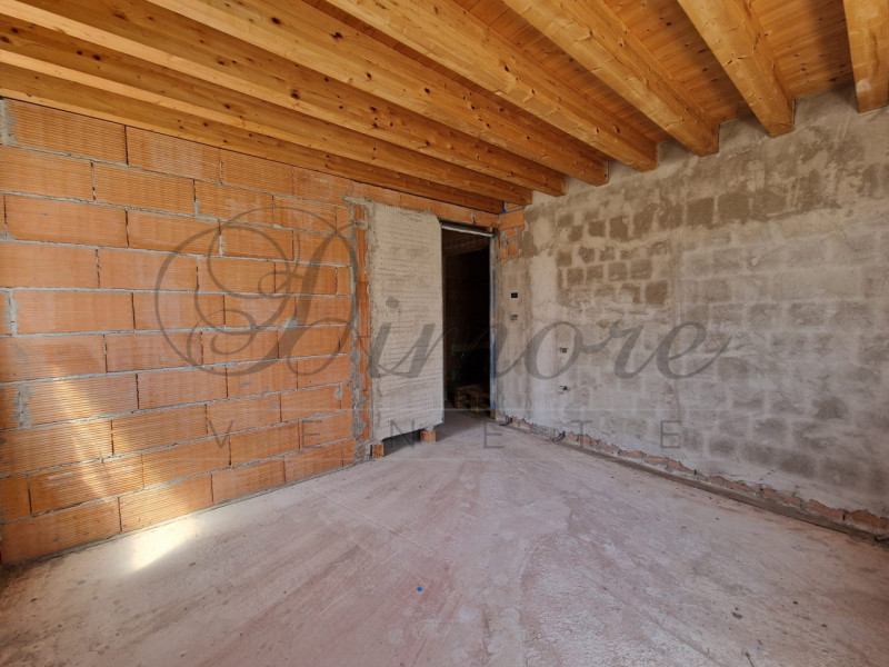 VILLANOVA DI CAMPOSAMPIERO: PORZIONE DI BIFAMILIARE AL GREZZO
A Murelle di Villanova di Camposamp...