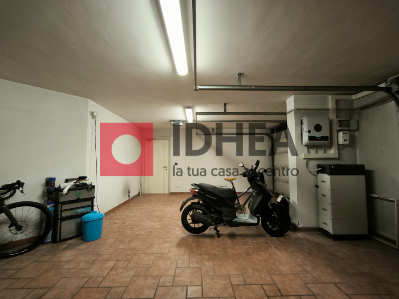 L'Agenzia immobiliare Idhea ha il piacere di proporvi questa splendida villa singola sita nel cuo...