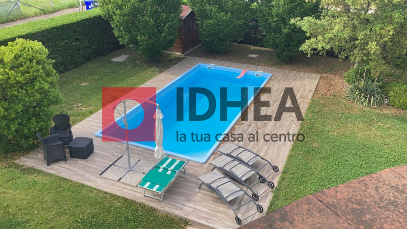 L'Agenzia immobiliare Idhea ha il piacere di proporvi questa splendida villa singola sita nel cuo...