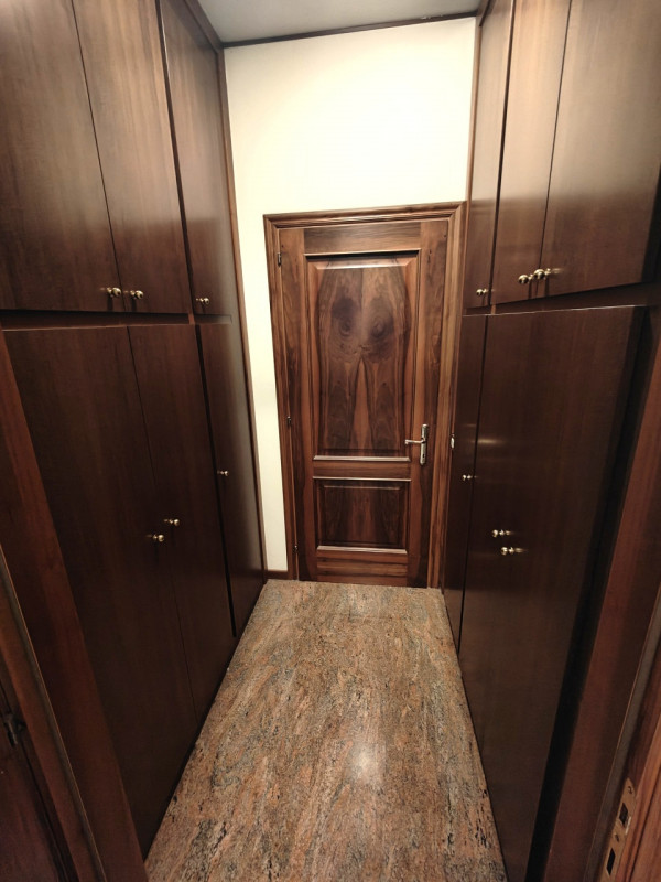 A pochi passi dal centro storico di Padova, presentiamo in vendita una villa singola di circa 450...