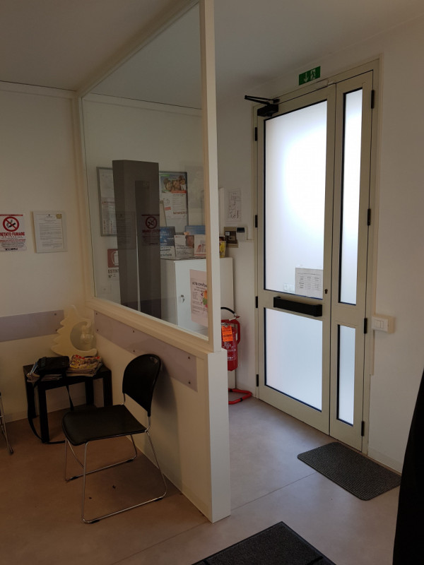 Nel centro del paese appartamento al piano terra ad uso studio medico e dentistico, recentemente ...