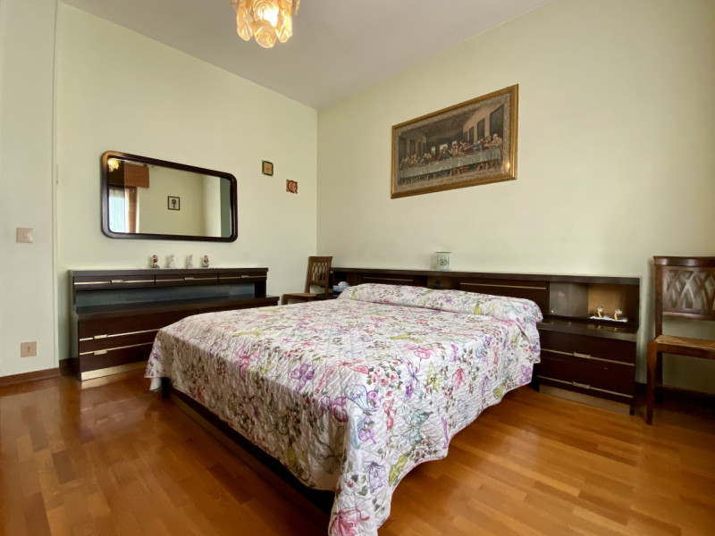 In zona residenziale tranquilla e al riparo dal traffico, proponiamo in vendita un appartamento t...