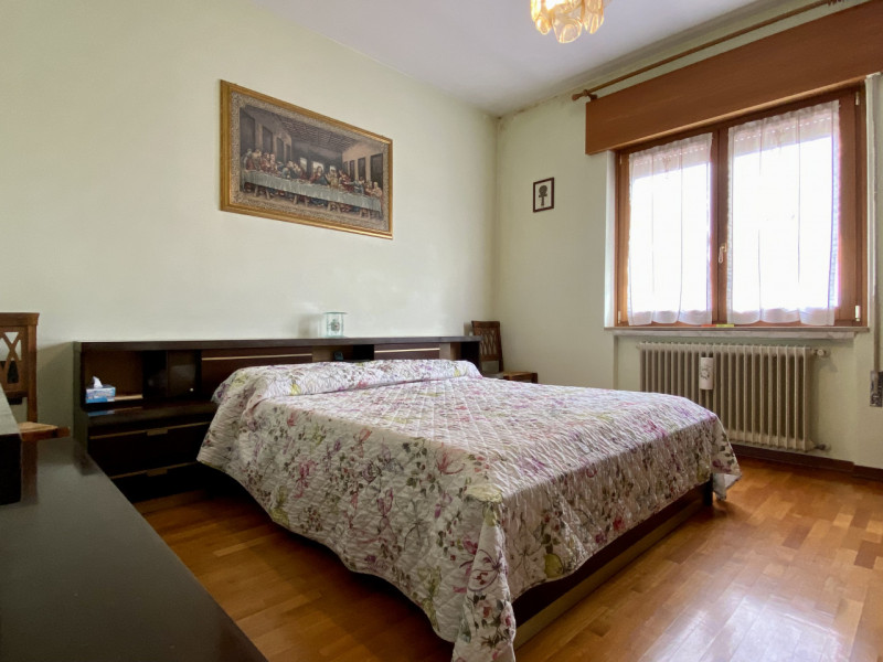 In zona residenziale tranquilla e al riparo dal traffico, proponiamo in vendita un appartamento t...